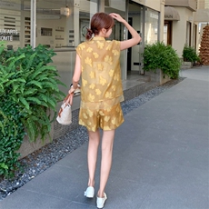 新中式国风花朵刺绣上衣套装女夏季2025新款一整套直筒短裤两件套，女装套装/套裙，2C159