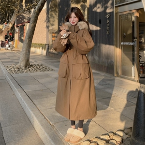 韩系工装抽绳收腰加绒加厚派克服外套女冬新款长款过膝大毛领棉衣图片