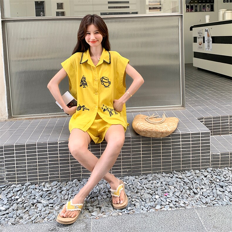 甜美黄色刺绣衬衫短裤套装女夏2025新款小个子两件套超火大方得体,女装套装/套裙,2C022