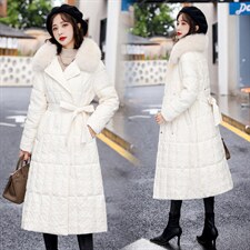 羽绒服新款2022年冬季女装时尚大气修身中款长白90%鸭绒真毛领，女装羽绒服，时尚俏佳人