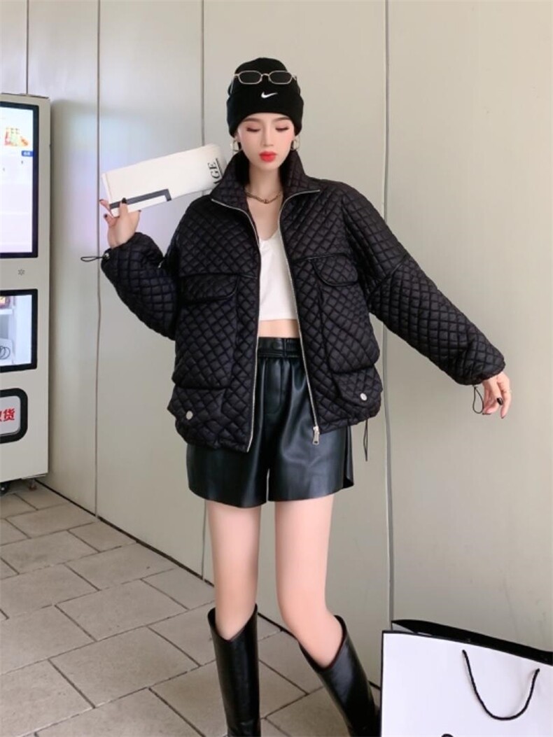 新款衣两个颜色，黑白，女装棉衣/棉服，英雅姿秀