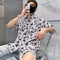 白色