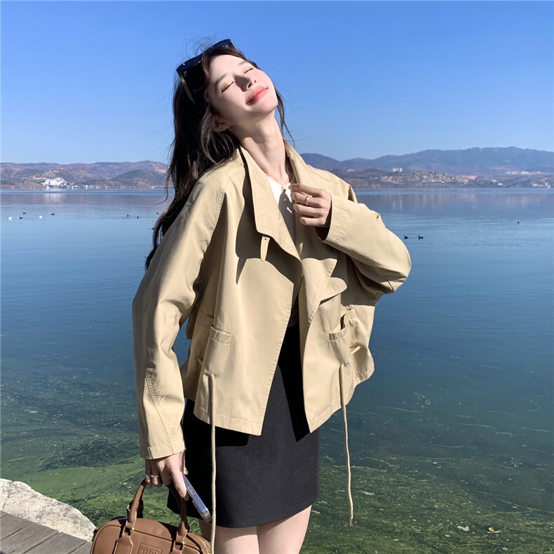 卡其色超好看立领风衣外套女春秋2026新款韩系减龄甜酷风休闲上衣,女装短外套,2C159