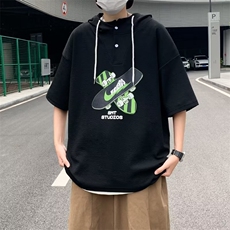 黑色