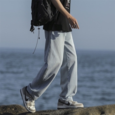 浅蓝色