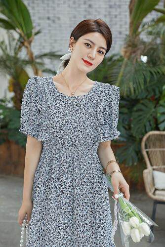新款小碎花连衣裙，女装连衣裙，莎咔