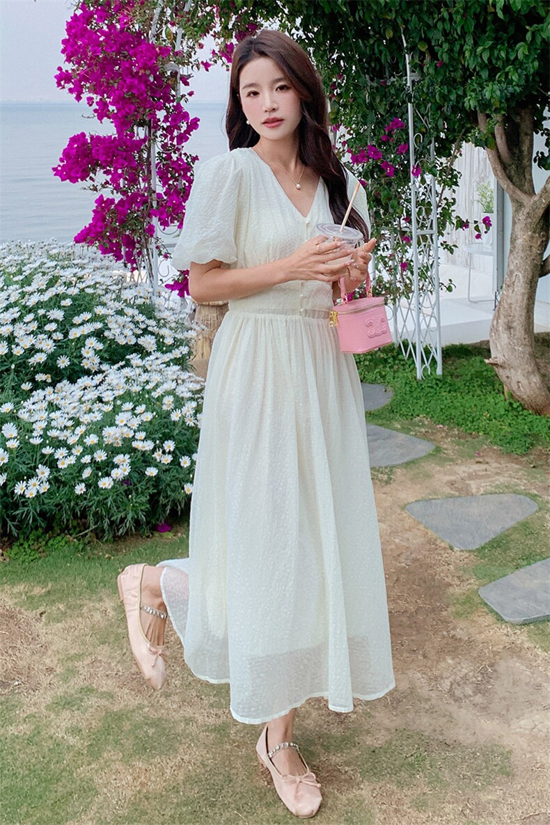 法式气质温柔风泡泡袖连衣裙女2025夏季新款韩版收腰显瘦v领长裙,女装连衣裙,韩蜜菓