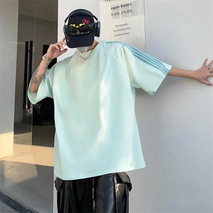 抖音得物品质二开240克宽松纯棉美式潮牌印花三条杠中性风短袖T恤图片