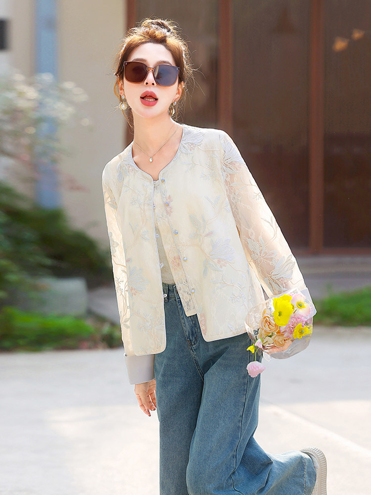 小香风蕾丝重工刺绣薄外套女2026春季新款洋气防晒衣外搭开衫上衣,女装短外套,奕薇雅