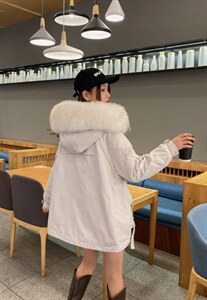 冬季新款三色大毛领派克服图片