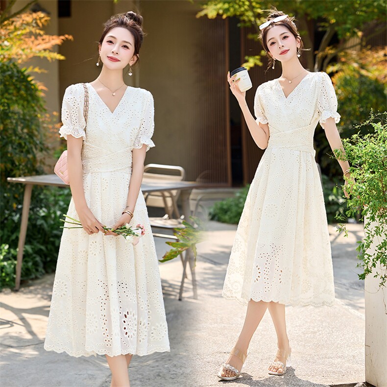 高端绝美2025年夏季新款女装收腰气质v领收腰圆领镂空时尚连衣裙，女装连衣裙，香莘料