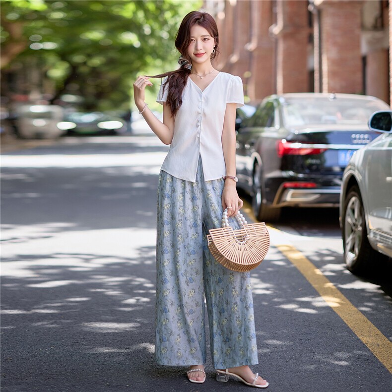 设计感休闲套装女2025夏季新款褶皱V领短袖衬衫碎花宽松阔腿长裤,女装套装/套裙,难舍钰依