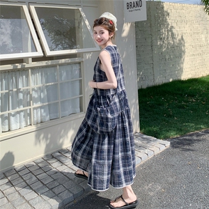 松弛感独特绝美格子无袖背心连衣裙女夏2025新款慵懒减龄连身长裙图片
