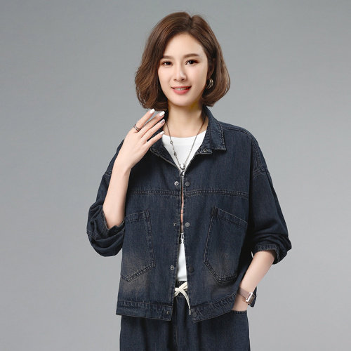 2021秋季新款时尚拼接水洗做旧牛仔外套，女装牛仔外套，叶笙衣