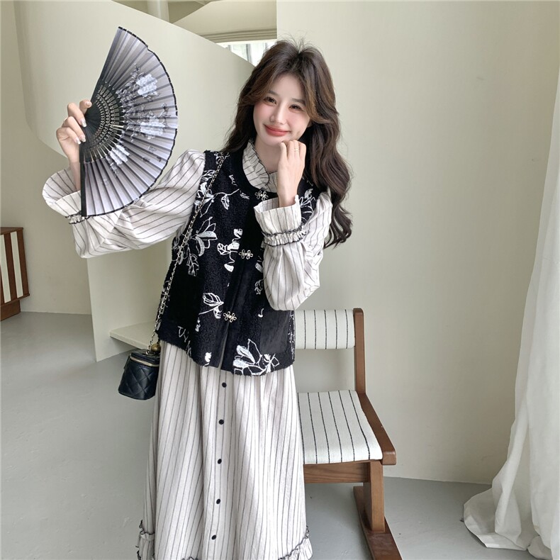 现货春季新款刺绣马甲条纹连衣裙套装26158P175K268,女装套装/套裙,2D035
