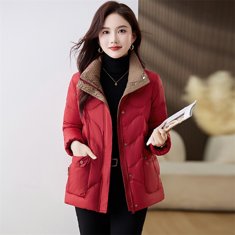 红色轻薄羽绒服女短款2025冬季新款高端洋气减龄妈妈立领保暖外套,女装羽绒服,魅影