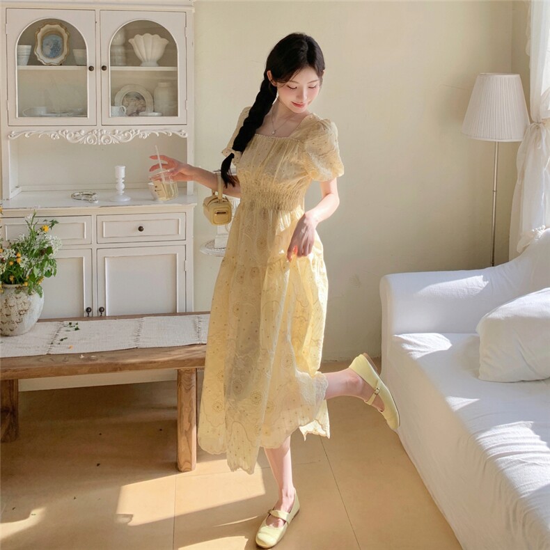 黄色重工刺绣法式连衣裙女2025年新款夏日独特漂亮掐腰绝美小裙子,女装连衣裙,浙宝208A