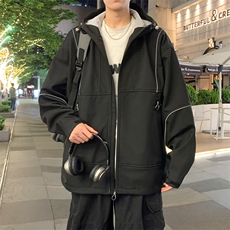 黑色