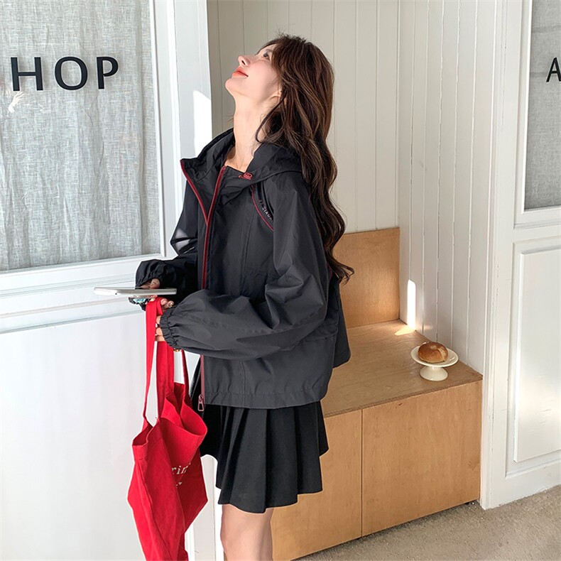 黑色连帽冲锋衣外套女短款2025秋季新款设计感高级感气质夹克上衣,女装短外套,2C169