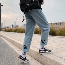 蓝色