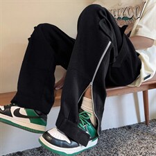 黑色