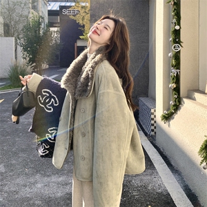 新款【大货】豆绿色皮毛一体外套2C110-H9815-P225-K328图片