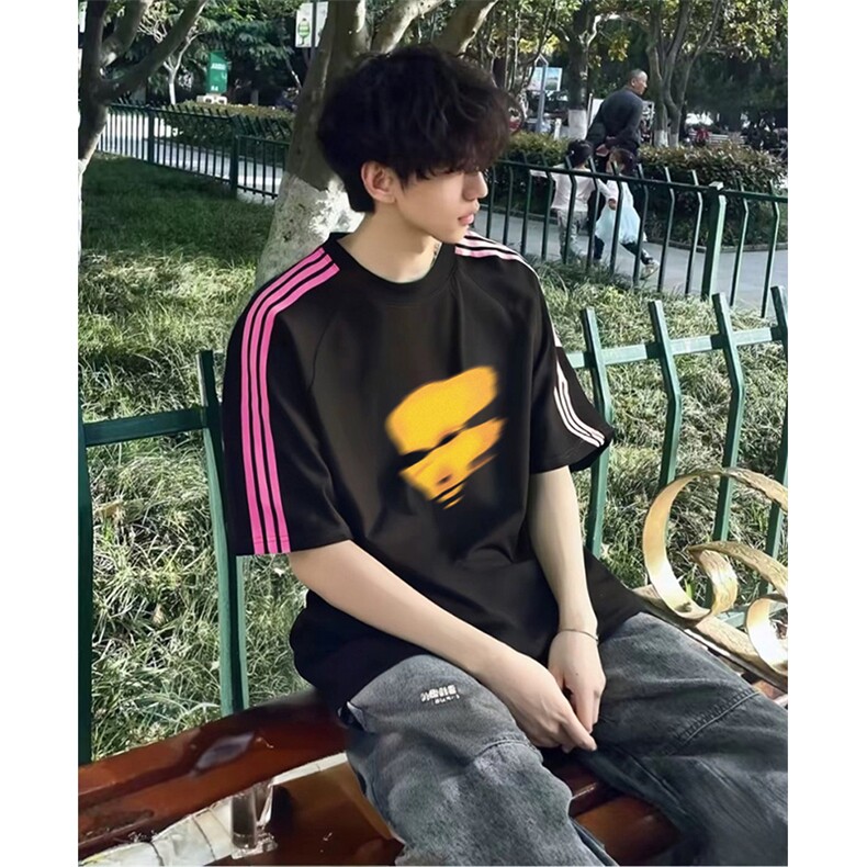 抖音得物品质二开240克宽松纯棉美式潮牌印花三条杠中性风短袖T恤,男装T恤,电商A486-1