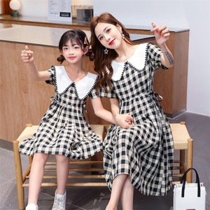 时尚亲子装TR棉布格子学院风连衣裙 甜美可爱母女装图片