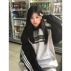 灰色