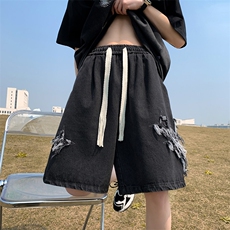 黑色