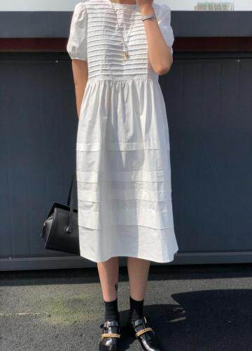 百褶连衣裙，女装连衣裙，UDF