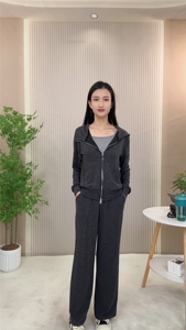 开春休闲卫衣开衫套装女2025新款时尚洋气减龄高级感阔腿裤两件套图片