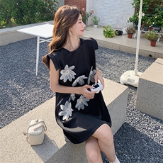 冷淡风小飞袖黑色立体花朵连衣裙女夏小香风高级感小众不撞款绝美，女装连衣裙，2C176