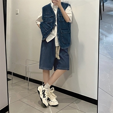 深蓝色