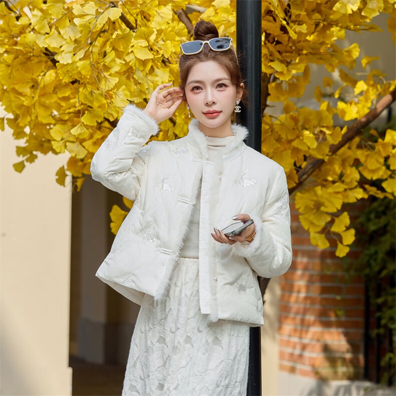 【bao款现货】2026新款冬装亮片盘扣新中式羽绒服白鸭绒真水貂毛,女装羽绒服,雅静靓衣