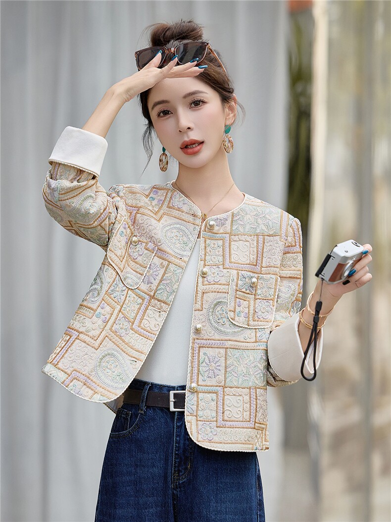 新中式重工刺绣短外套女2026春秋新款小香风亮片宽松汉服上衣,女装短外套,众宇琦