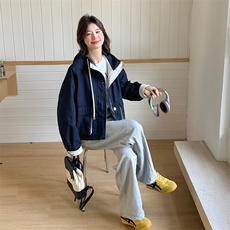 韩版设计感条纹拼接廓形短外套女2025春新款休闲气质减龄连帽上衣，女装风衣，浙宝285（原212）
