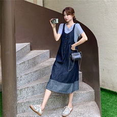 俏皮减龄撞色淡人牛仔背带裙套装女2025夏季减龄百搭款T恤两件套，女装套装/套裙，2B237