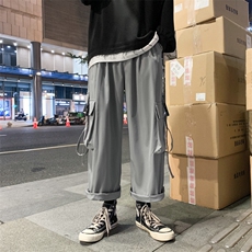 灰色