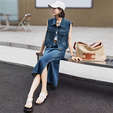 现货古水洗牛仔套装裙女2024年秋装马夹背心直筒半身裙子，女装套装/套裙，江南女神
