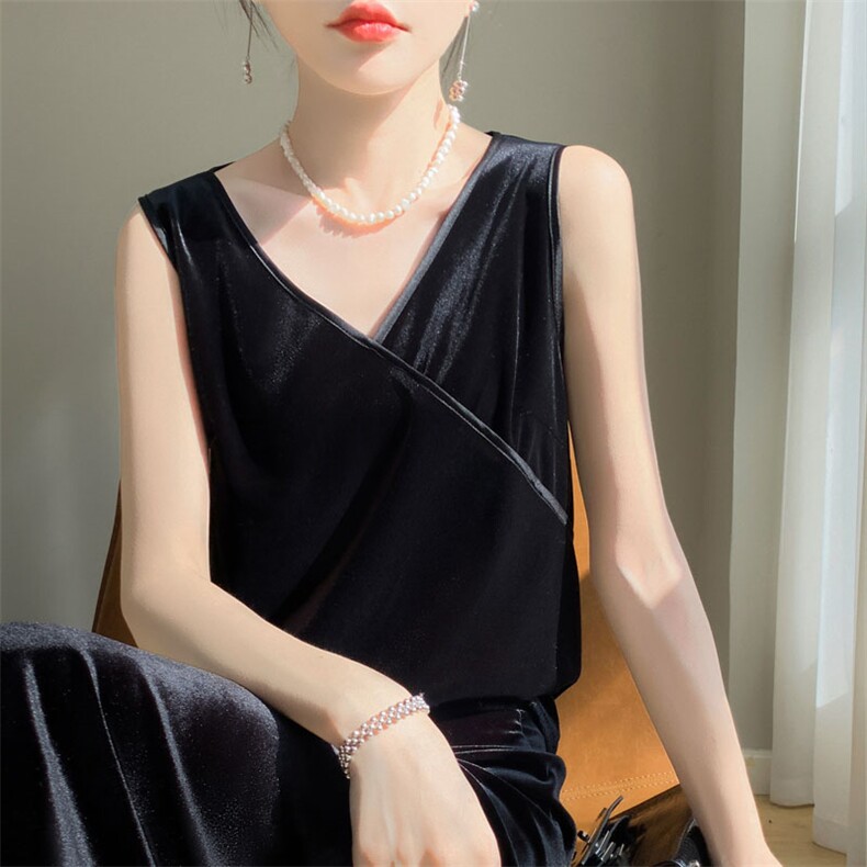 时尚黑色V领无袖上衣显瘦百搭吊带背心夏季必备单品,女装背心吊带,羊特美羊绒