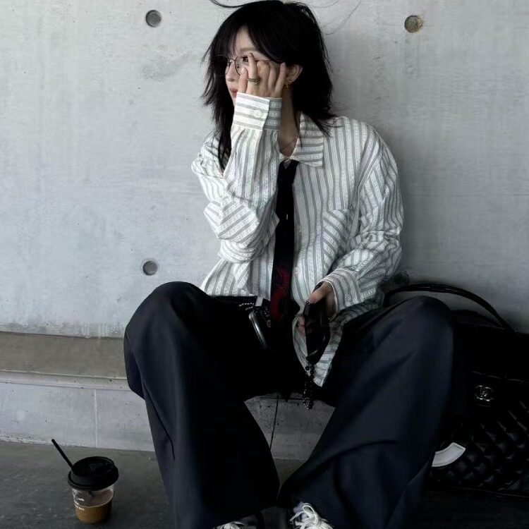 法式条纹长袖衬衫男女2025秋新款设计感慵懒宽松小个子衬衣叠穿图片