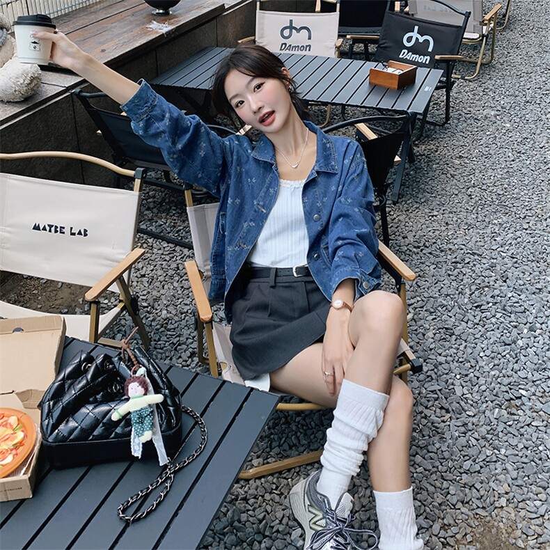 折扣剪标大牌原单提花重工刺绣牛仔外套牛仔蓝2024年秋新款短外套，女装牛仔外套，天使之佳话