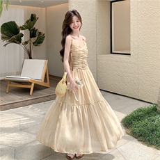 法式复古气质收腰显瘦吊带连衣裙女2025夏季新款设计感小众长裙子，女装连衣裙，2C233