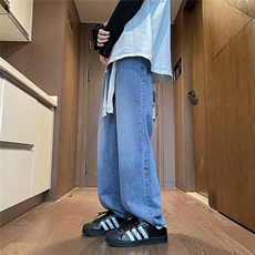 深蓝色
