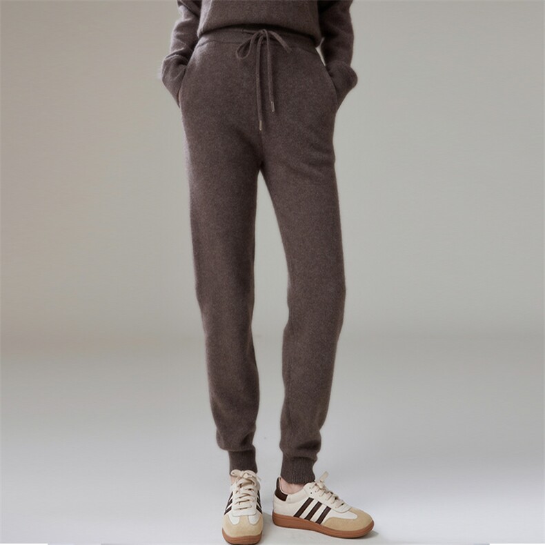 2025年秋季新款束脚针织羊毛运动裤时尚休闲通勤百搭，女装休闲裤，珍丝贝尔