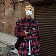 红色