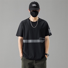 黑色