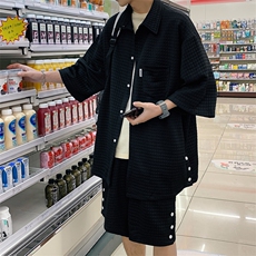 黑色