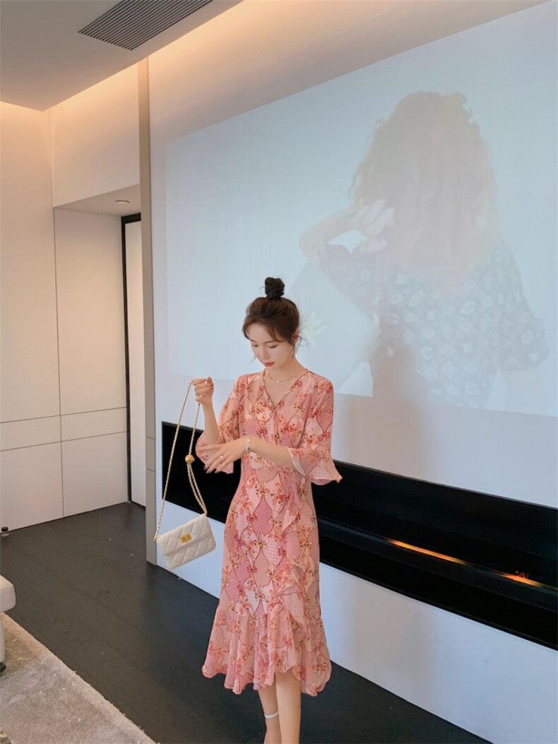 现货夏季新款连衣裙，女装连衣裙，早颜